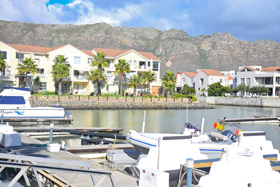 2 Bedroom Property for Sale in Harbour Island Western Cape